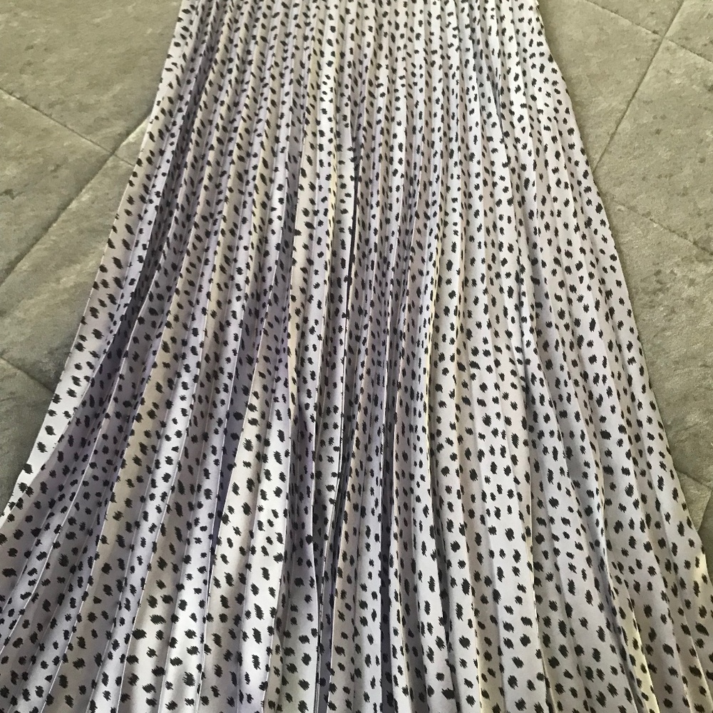 Zara silk pleated Skirt so cute midi length